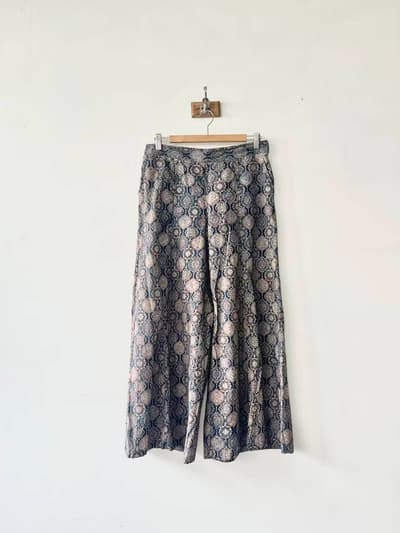 SVRNAA　インド製総柄パンツ　サイズM　インディゴ　薄手 画像1
