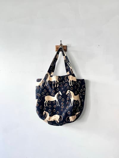 marimekko　HUVITUS MUSTA TAMMA　トートバッグ 画像1