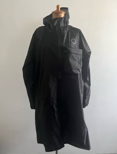 【美品】山と道　UL ALL-weather Coat　Black　UNISEX　Mサイズ 画像1