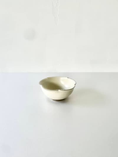 【美品】川口武亮　粉引輪花小鉢　② 画像1