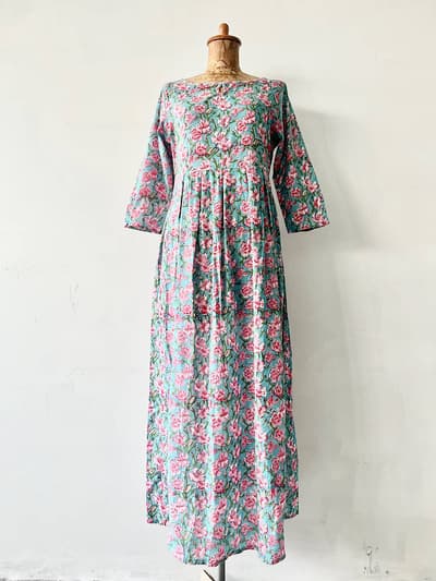 【美品】taavi　ハンドブロックワンピース　サイズS　綿　インド製　ブルーグリーン　ピンク 画像1