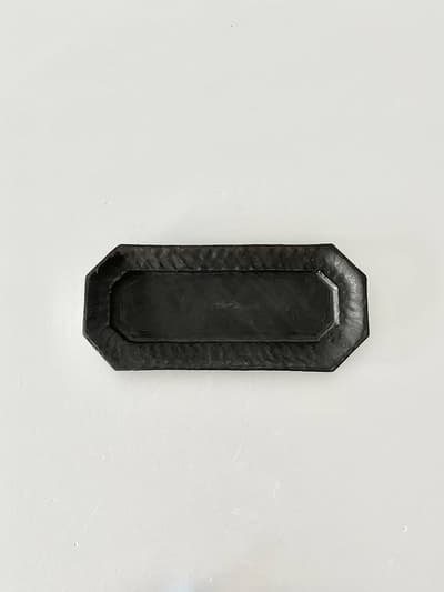 【美品】河上奈未　角細長皿 　プレーン　黒 画像1