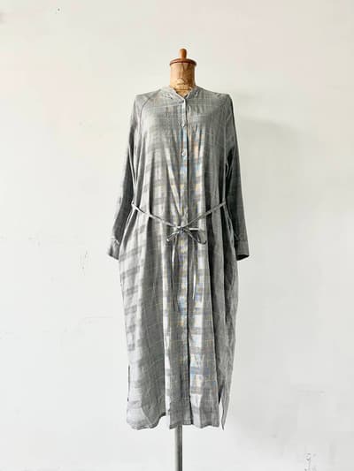 【北欧、暮らしの道具店】KURASHI&Trips　ノーカラーワンピース　グレンチェック柄 画像1