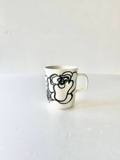 【美品】marimekko　ELAKOON ELAMA マグ 250ml 　ホワイトブラック 画像1