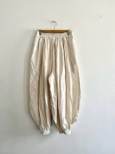 ヂェン先生の日常着　バルーンパンツ　キナリ　サイズM 画像1