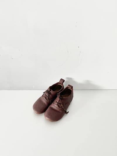 【美品】【kids】KOOS　レザーフラットシューズ　サイズ28 画像1