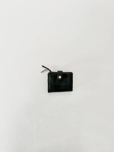 CINQ　黒　折りたたみ財布　レザー 画像1