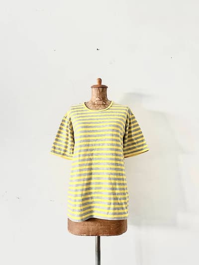 【北欧】marimekko　ボーダー半袖Tシャツ　サイズM　グレーイエロー　 画像1
