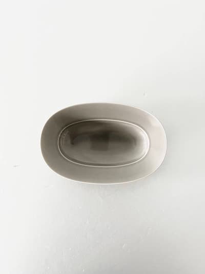 【未使用】yumiko iihoshi porcelain oval plate オーバルプレート mist beige　Mサイズ 画像1