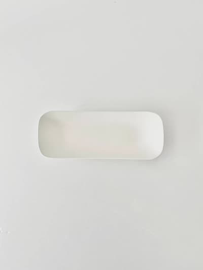 【未使用】yumiko iihoshi porcelain　rectangle hoso  shiro 画像1