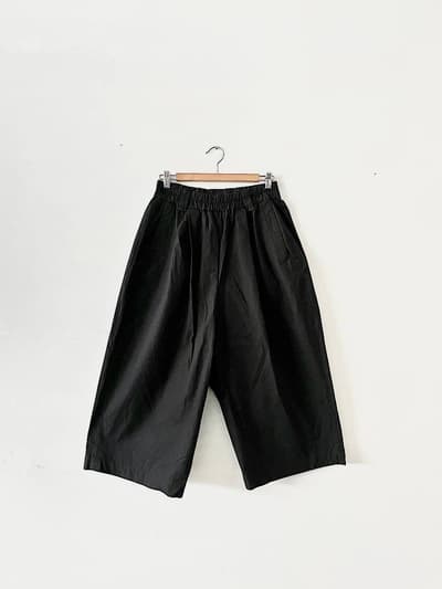 【未使用】atelier naruse　コットンリネンガウチョパンツ　sumikuro　フリーサイズ 画像1