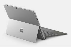 Microsoft Surface Pro 10 (2079) – Intel Core Ultra 7 Processor 165U, 1TB SSD, 64GB RAM, Windows 11. Platinum.