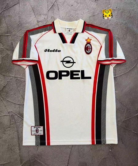 Another view of AC MILAN RETROS