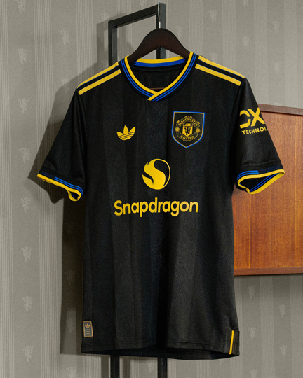 MANCHESTER UNITED 2ND KIT