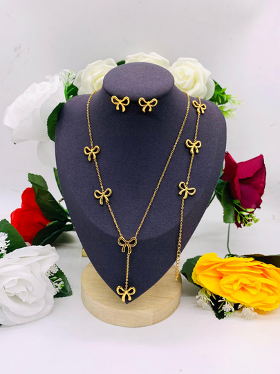 Another view of Ladies set