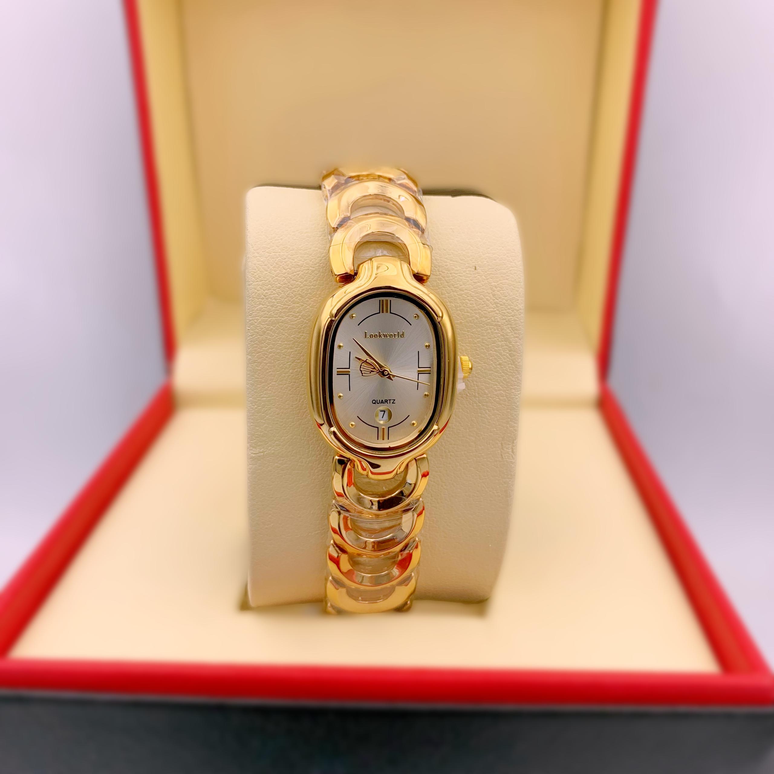 Another view of Lookworld chain watch