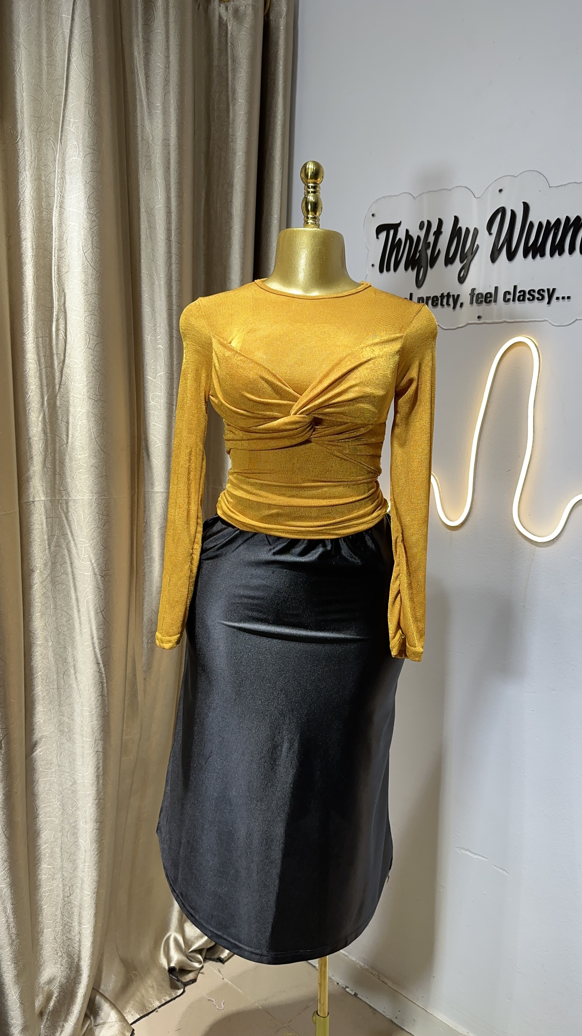 Another view of Basic top
