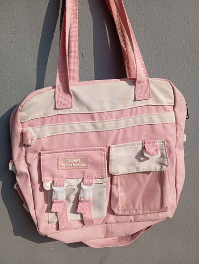 Ziwon tote bags