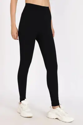 Black Seamless scrunch leggings