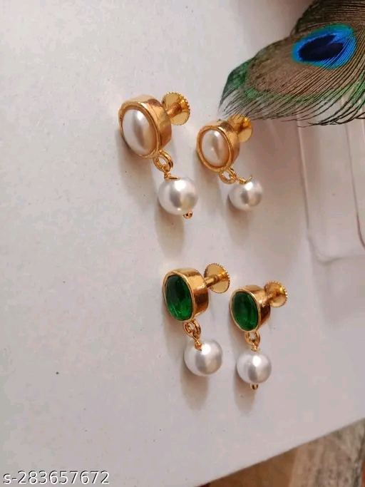 :*Essential Earrings & Studs*