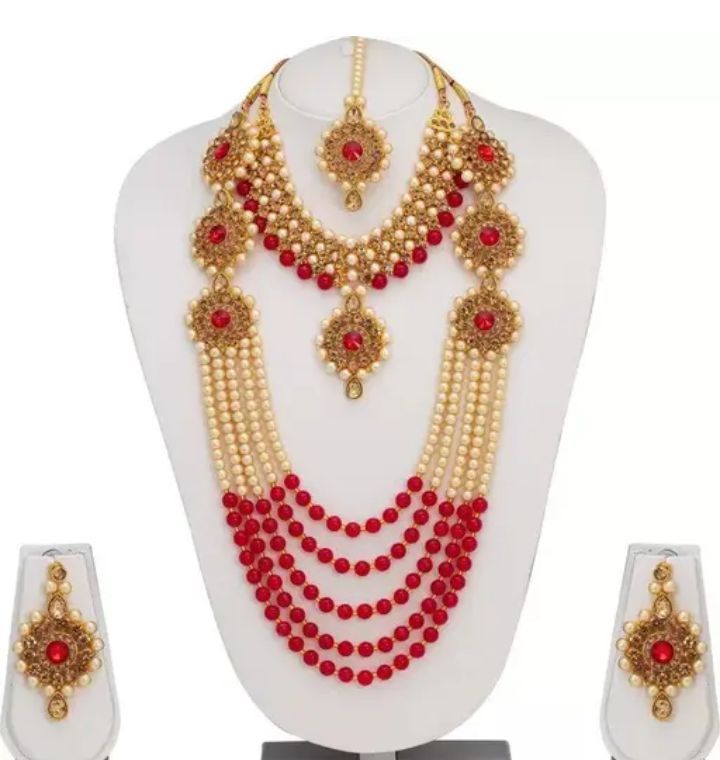 golden jewellery set