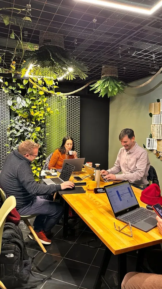 Önkiszolgáló közösségi iroda Budapest Terézváros 0-24 - Eco-Office Közösségi Iroda Budapest, Terézváros (Oktogon 7 perc)