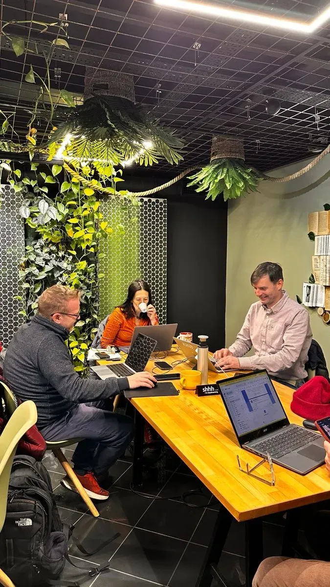 Coworking munkahely bérlés Budapest belváros - Eco-Office Közösségi Iroda Budapest, Terézváros (Oktogon 7 perc)