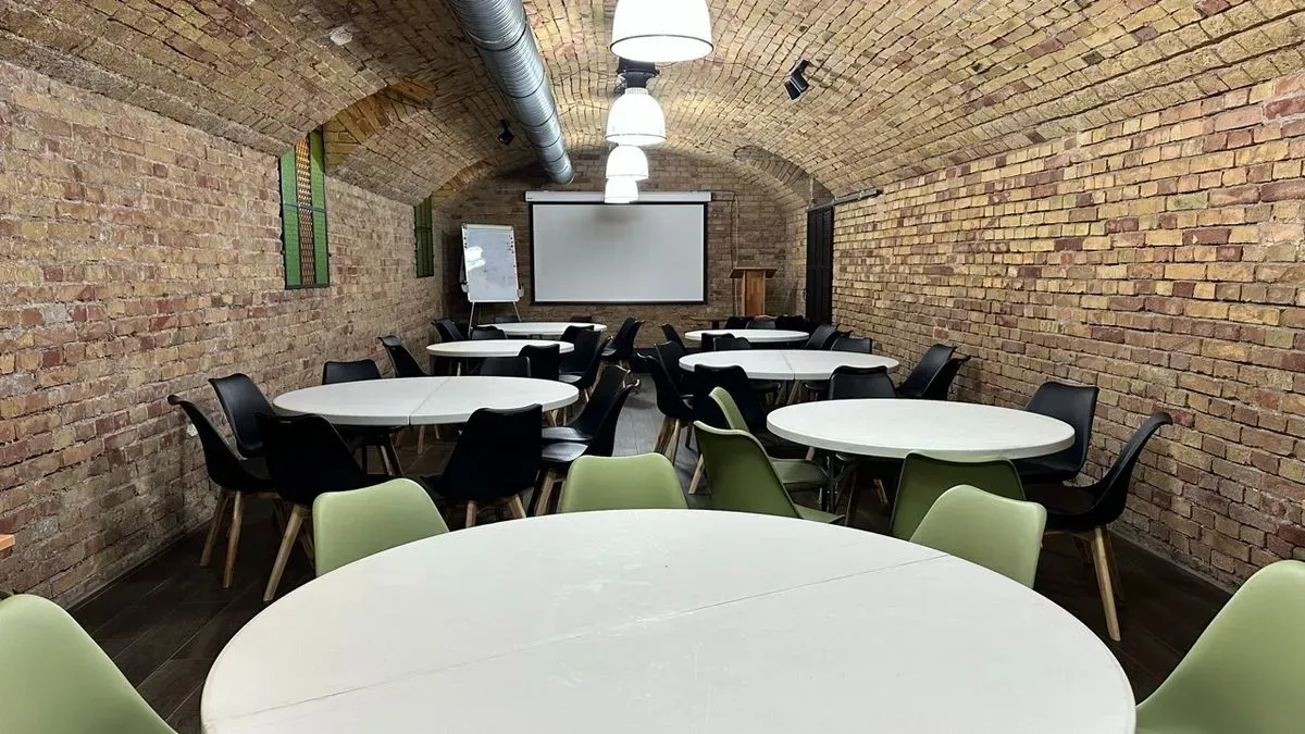Conference event venue Budapest downtown - Eco-Office Loft Budapest, Terézváros (7 min from Oktogon)