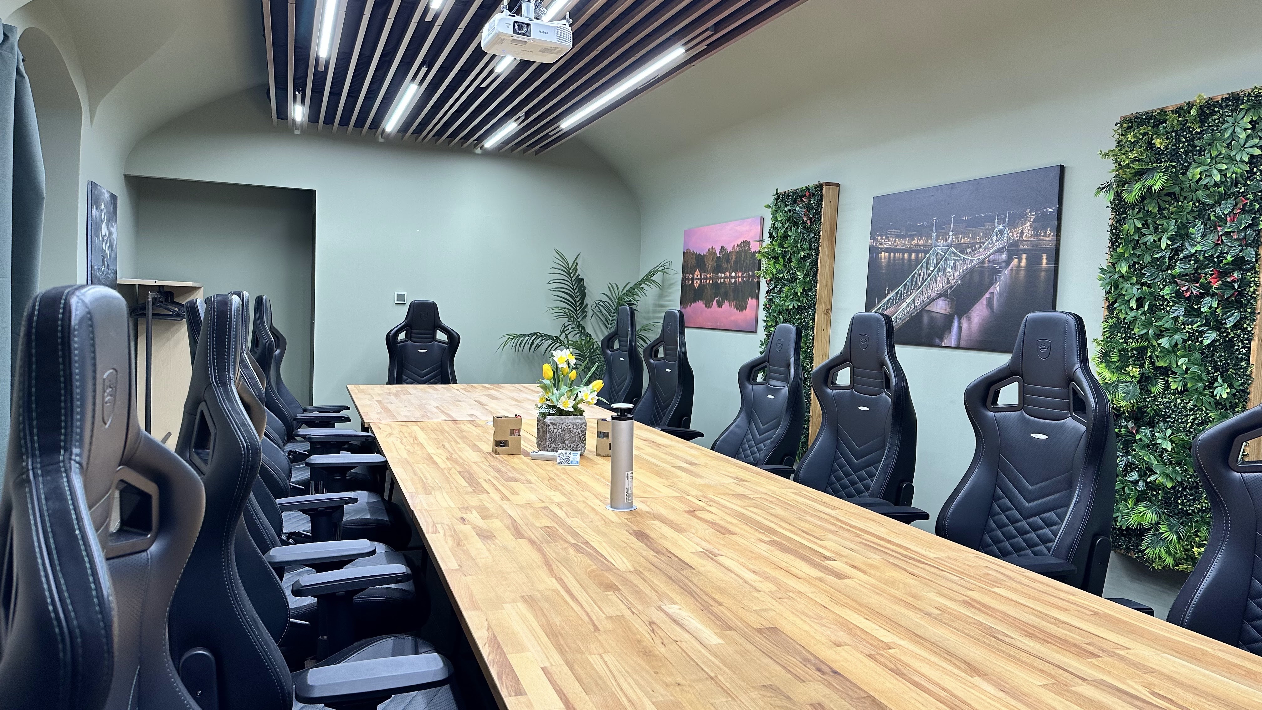 Eco-Office nagy tárgyaló - professzionális meeting szoba