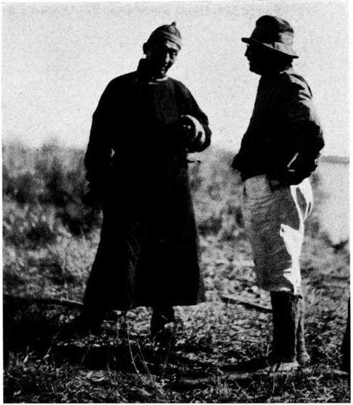 hedin-conversando-en-etsin-gol