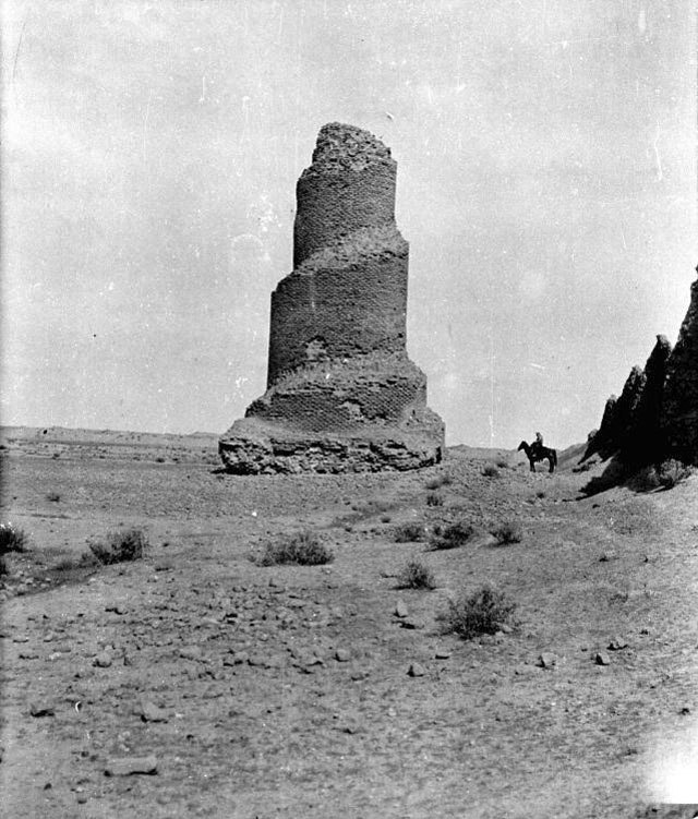 Mezquita de Abu Dulaf - Irak - Fotografía tomada por Bell en 1909