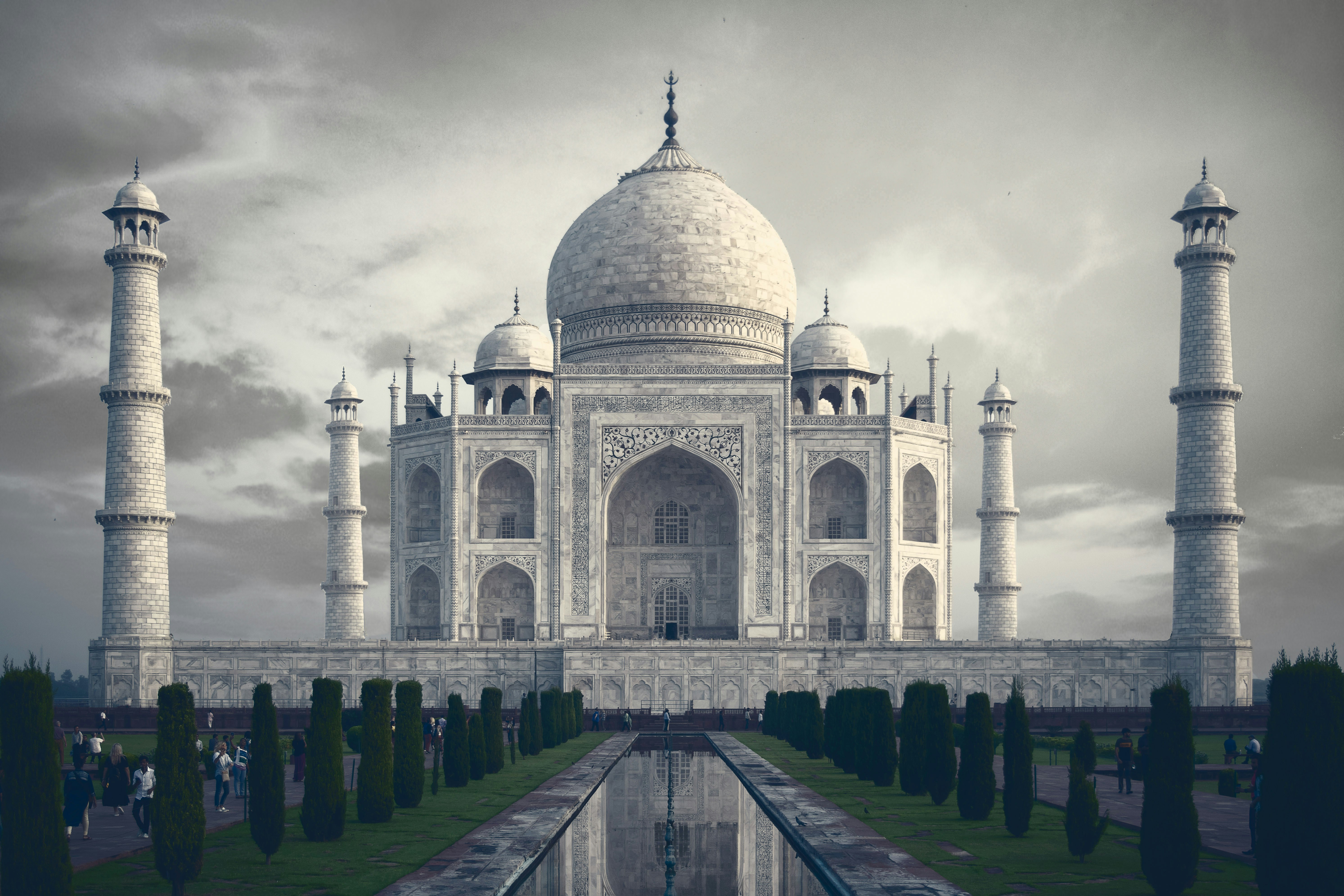 A Journey to the Taj Mahal: A Love Story in Stone