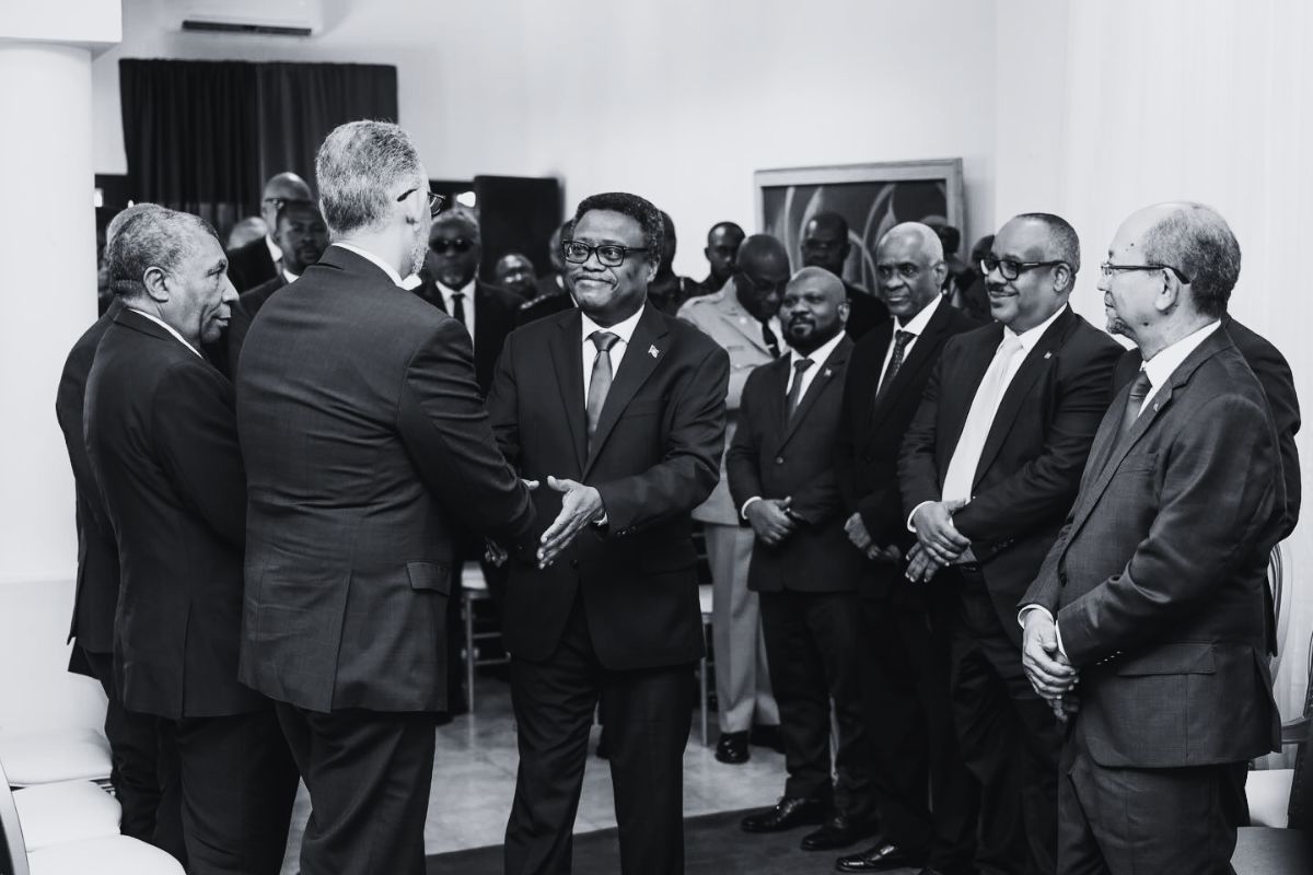 Lyonel Trouillot dénonce la corruption et l'ingérence en Haïti dans AyiboPost