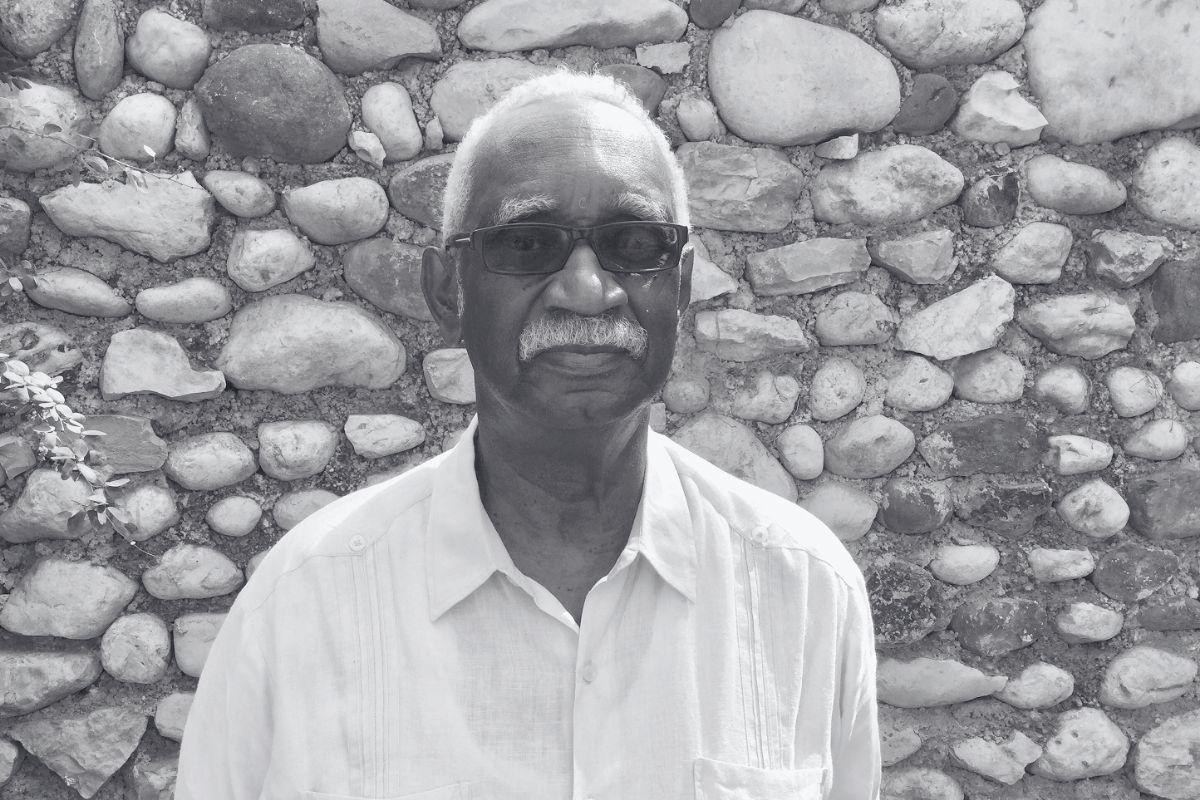 Jean Casimir Analize Diferans Ant Leta ak Administrasyon nan Kriz Ayiti a