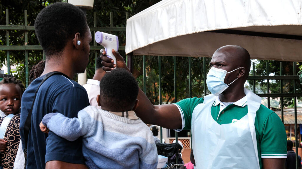 États-Unis renforcent les contrôles sanitaires contre Ebola en Afrique