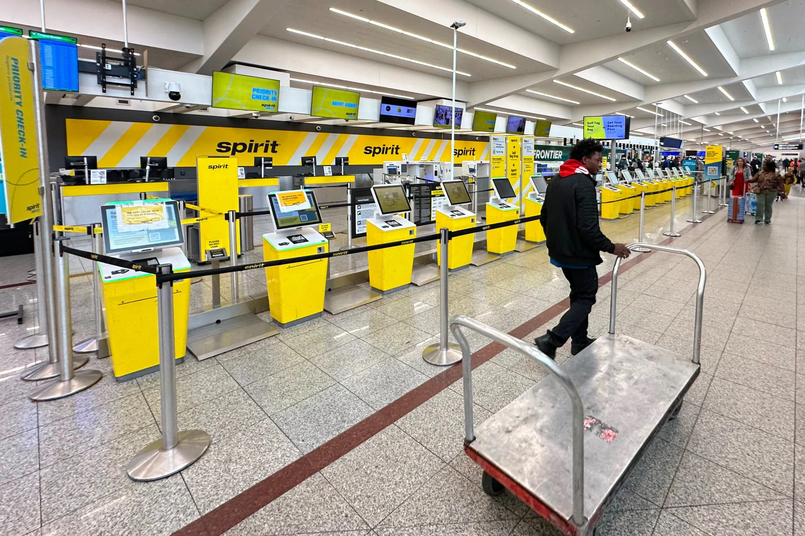 Spirit Airlines ferme après 34 ans : impact sur les voyageurs haïtiens