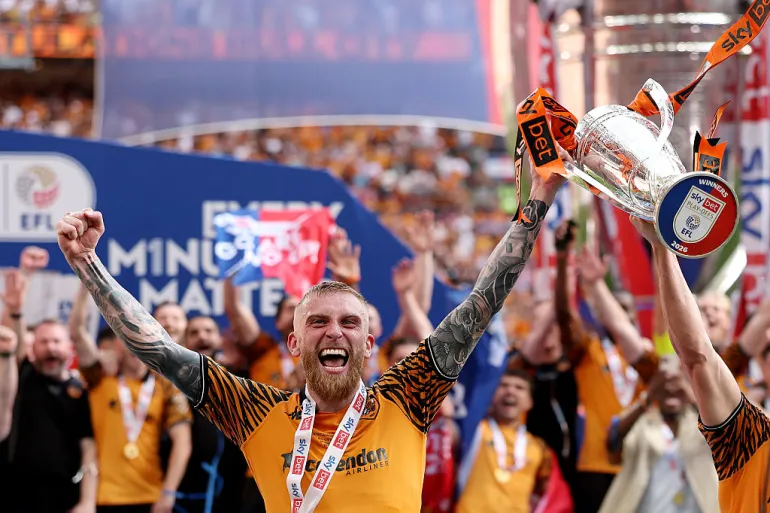 Hull City accède à la Premier League après une finale controversée
