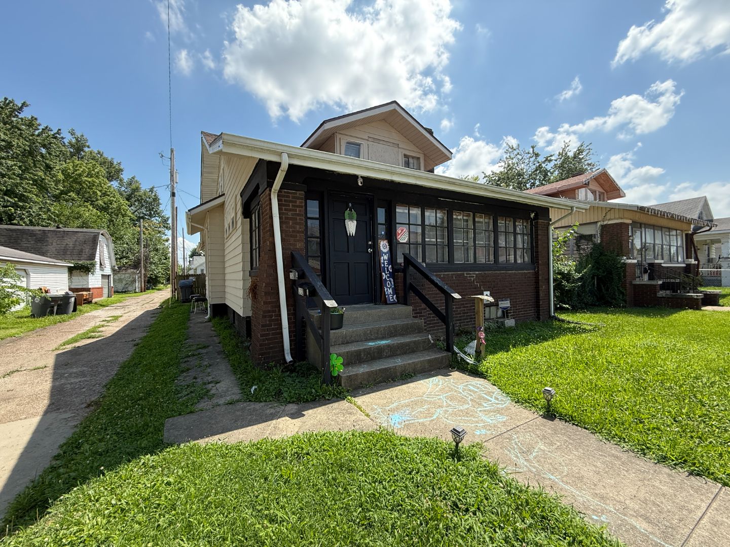 Exterior of 112 W Louisiana St, Evansville, Indiana, 47710