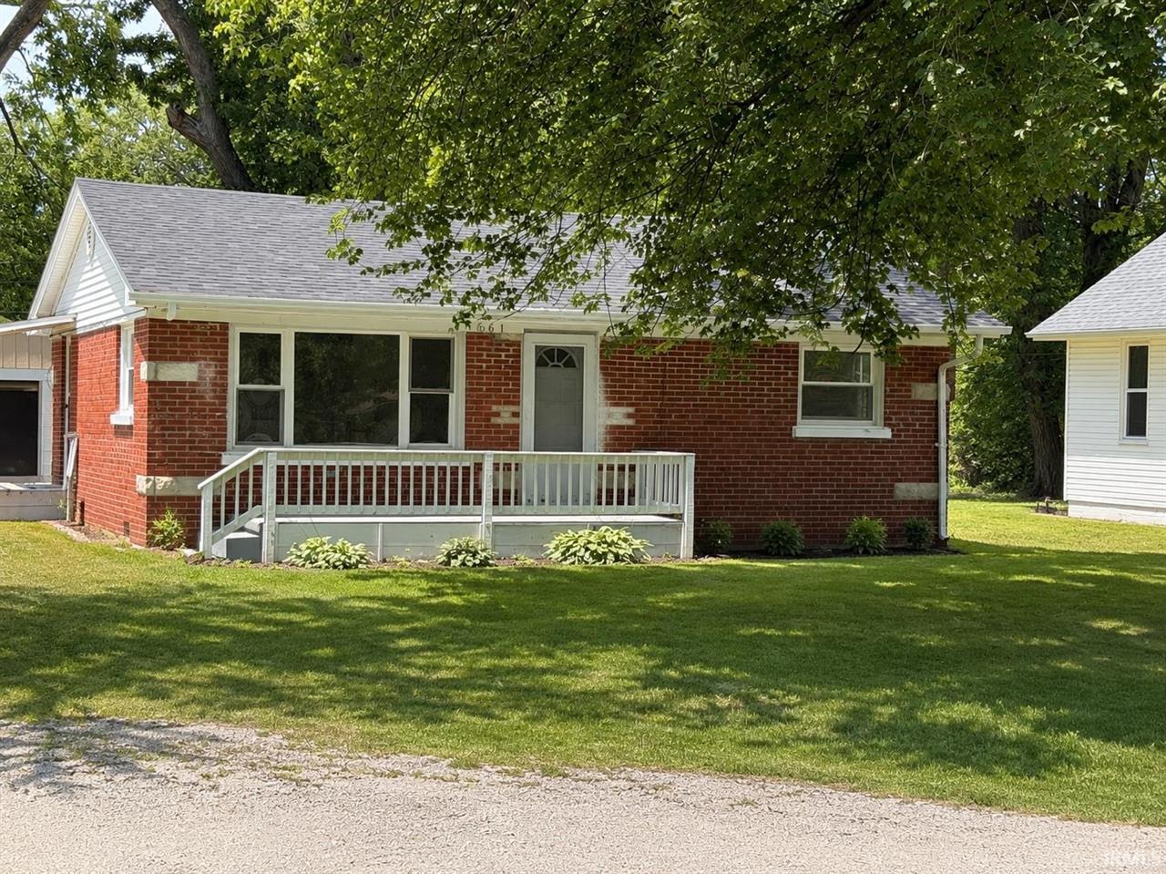 Exterior of 1661 Jeanette Ave, Evansville, IN, 47715
