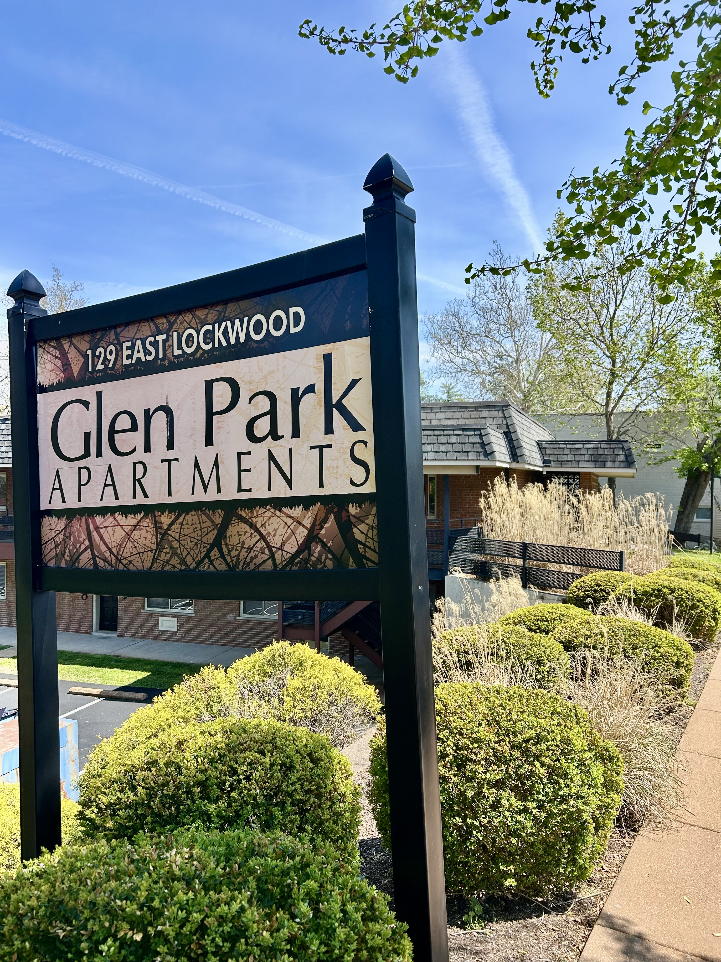 129 E Lockwood Ave Webster Groves, MO 63119 image
