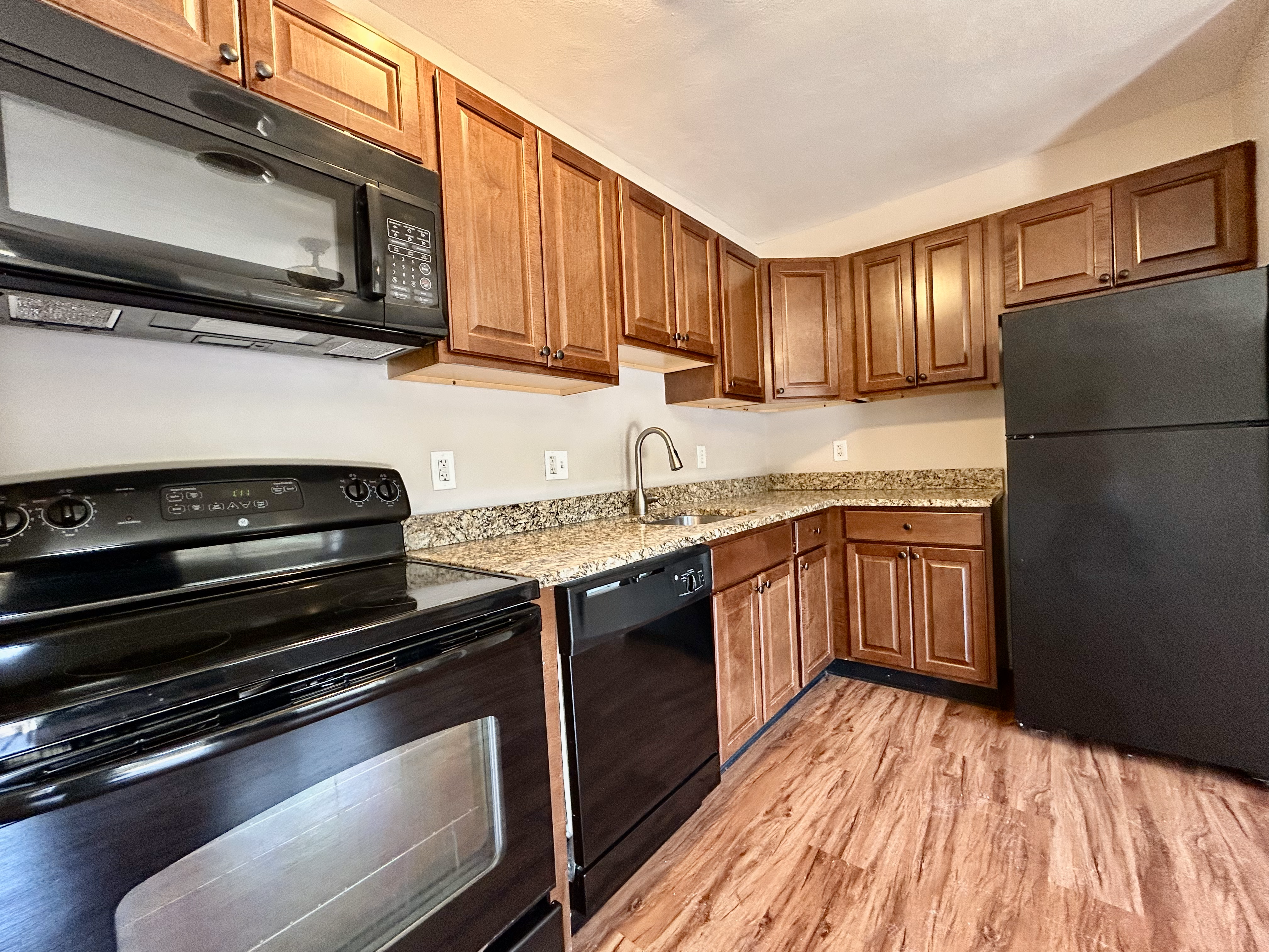 129 E Lockwood Ave 2, Webster Groves, MO 63119 image