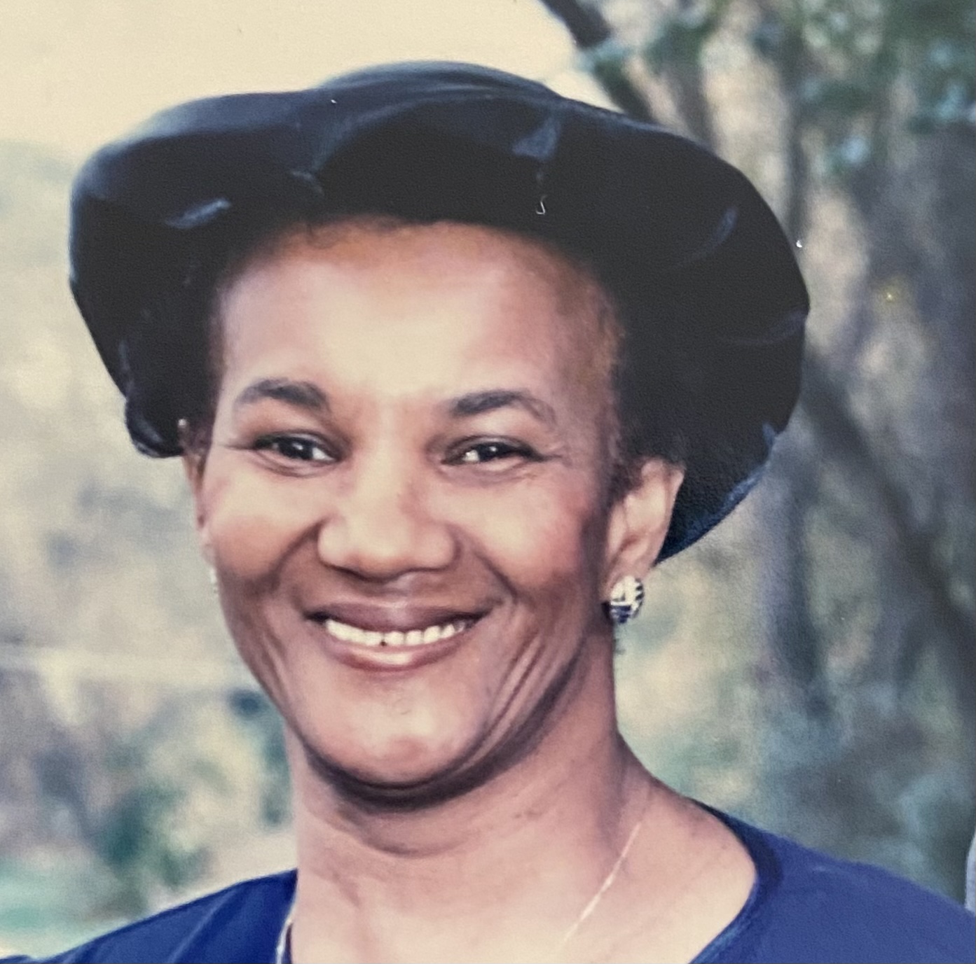 Daphne Elinore
