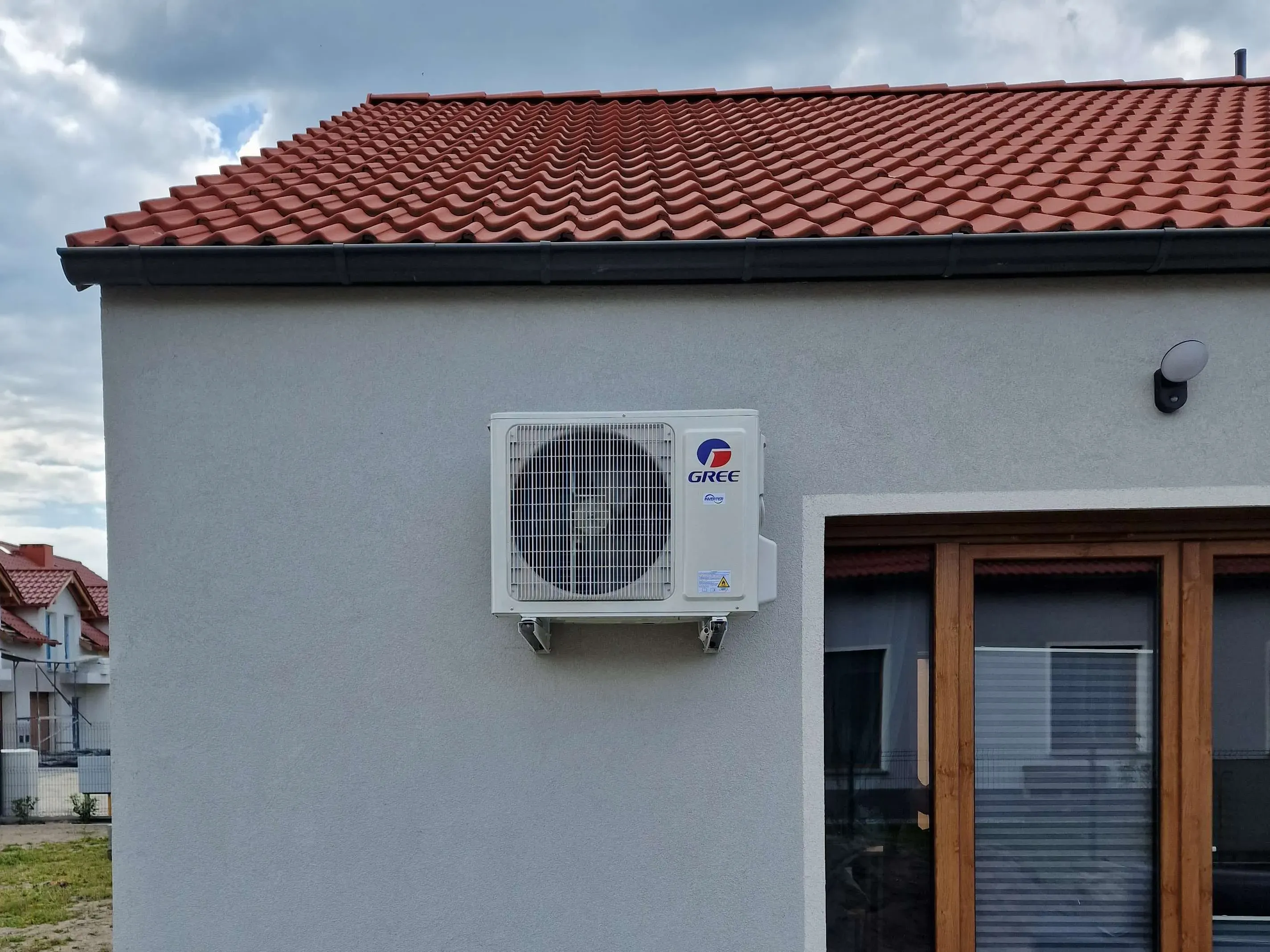 klimatyzator amber standard na ścianie