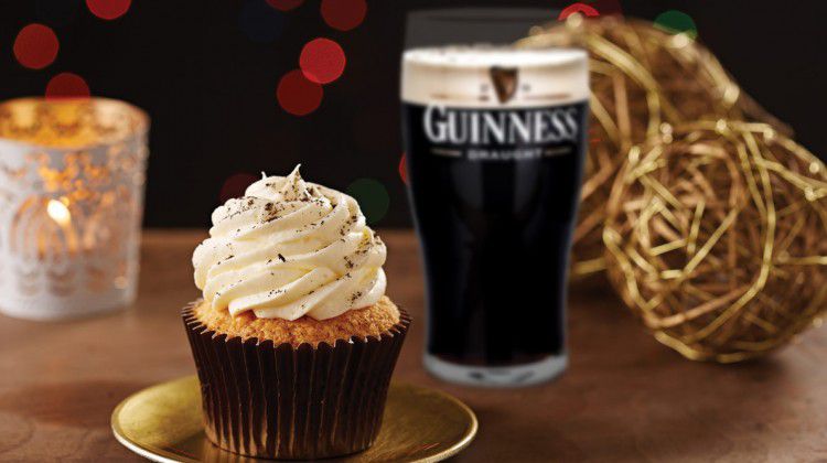 guinness-beer-cupcakes-with-vanilla-guinness-drizz