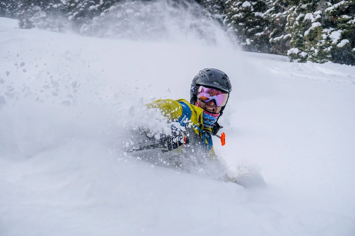 Helicopter Skiing - Image 4