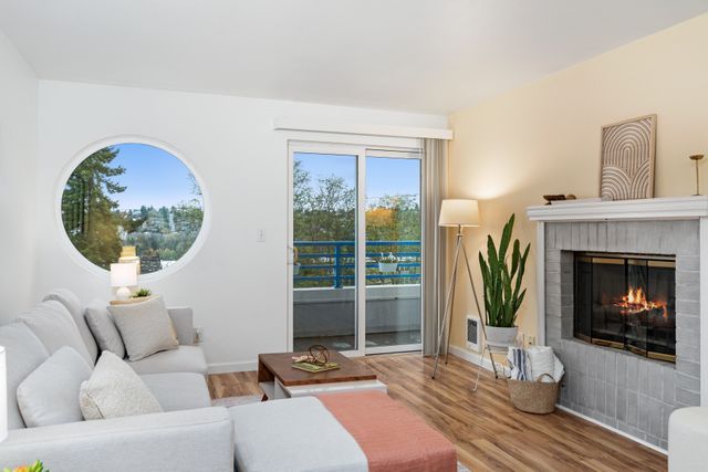 2244 13th Ave W #114 Seattle, WA-9
