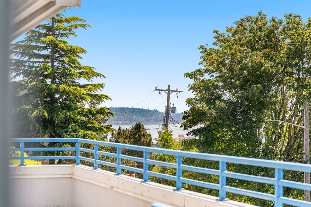 2244 13th Ave W #106 Seattle, WA-19
