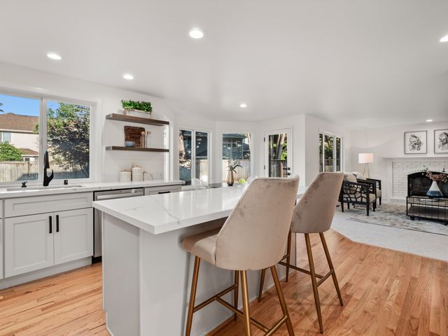 3930 258th Way SE, Issaquah, WA-10