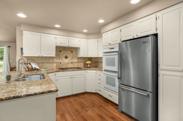 Double ovens!