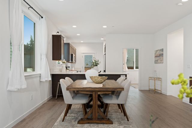 18136 1st Pl SW Normandy Park, WA-13